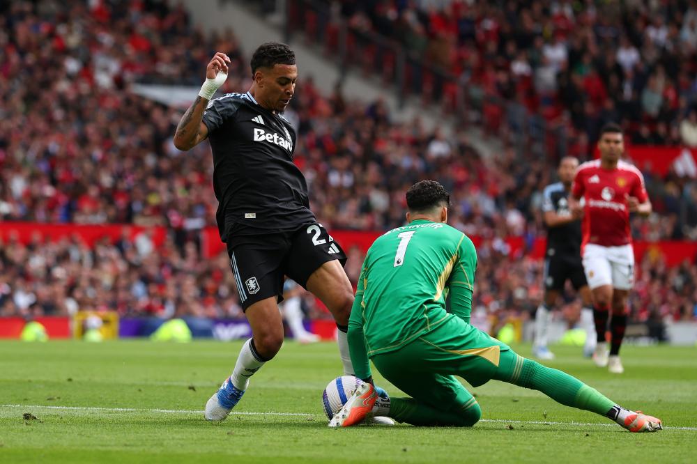 前队友：曾和马拉多纳开车出行，交警把我们拦住只为和他合影